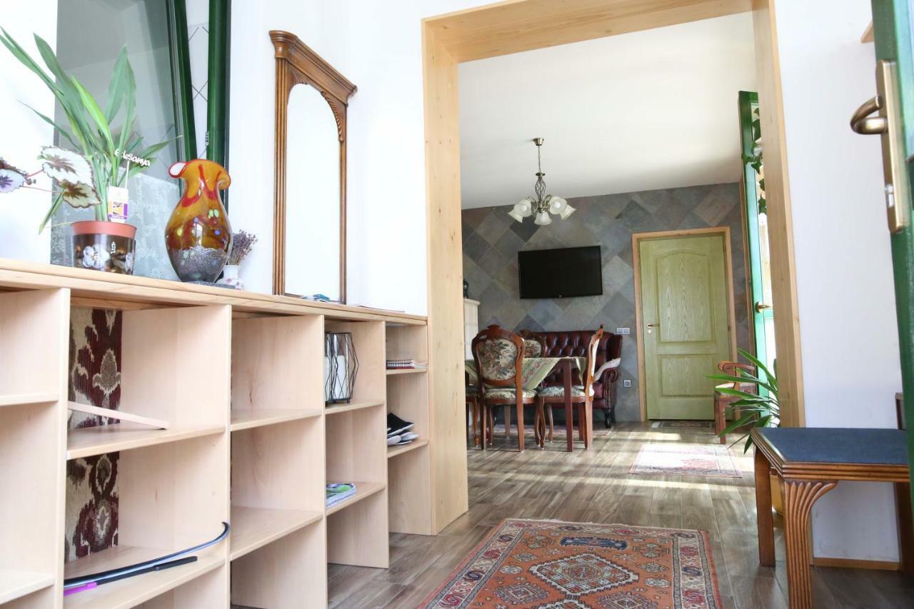 Sasfészek Vendégház Zirc Exterior foto