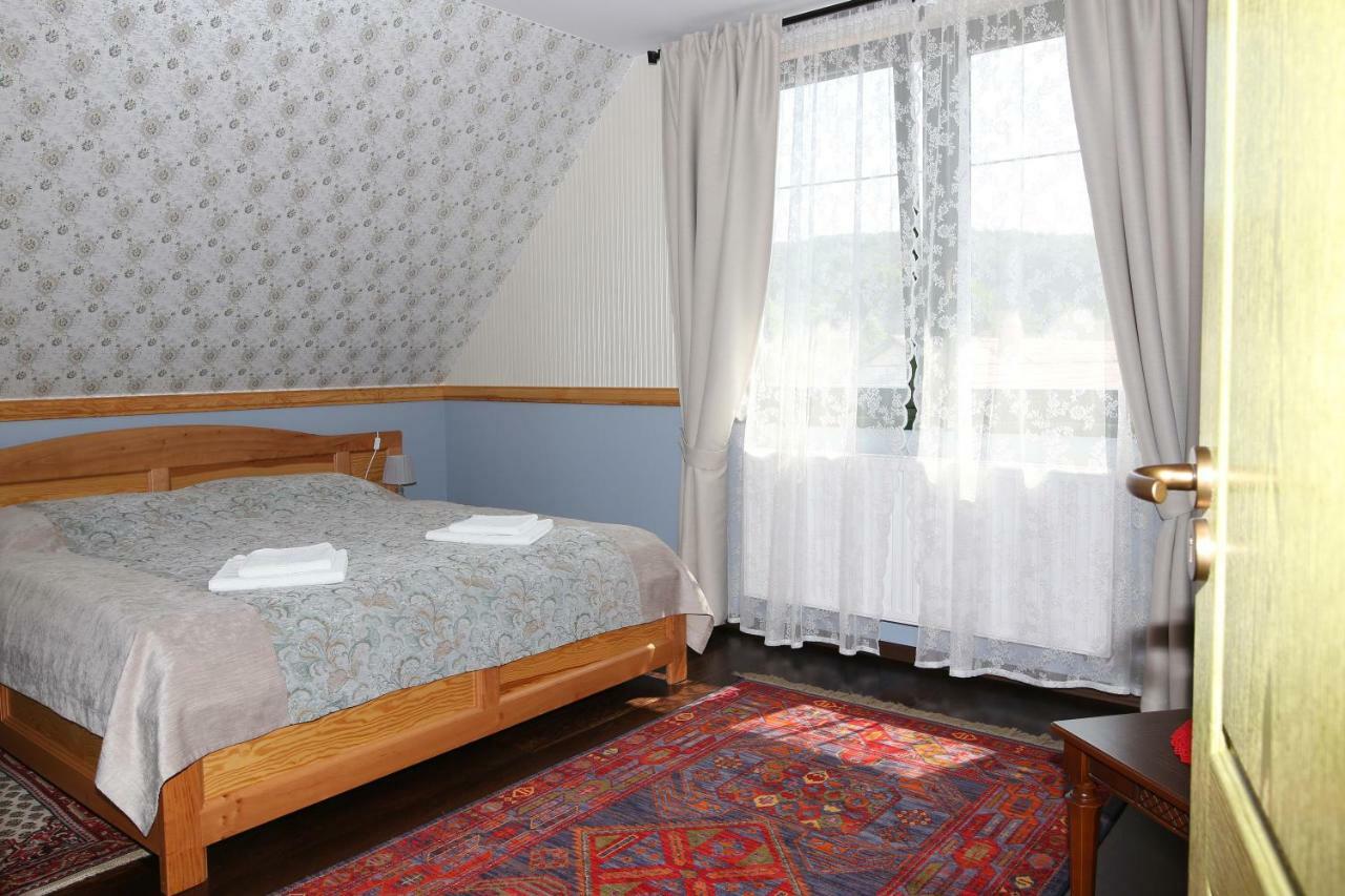 Sasfészek Vendégház Zirc Exterior foto