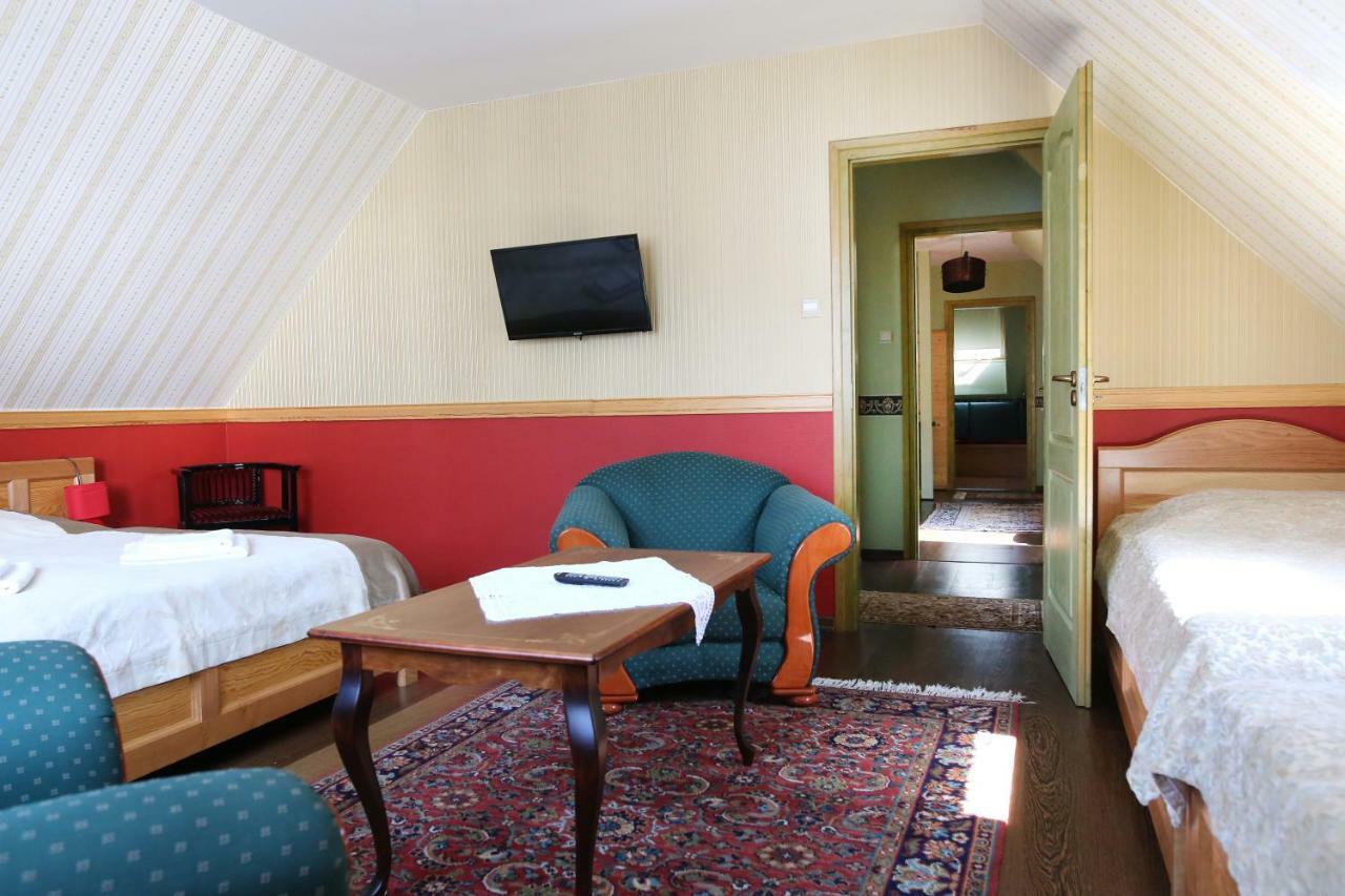 Sasfészek Vendégház Zirc Exterior foto