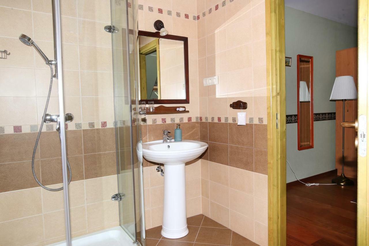 Sasfészek Vendégház Zirc Exterior foto